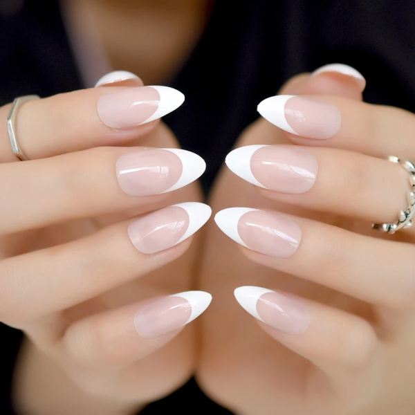 OPOOLA SALON NAILS اظافر تركيب